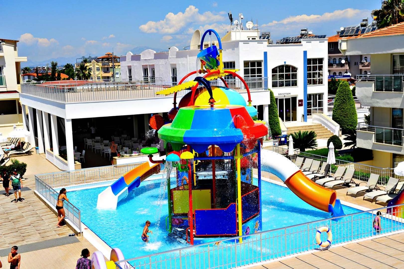 Dream Family Club Hotel Side Luaran gambar